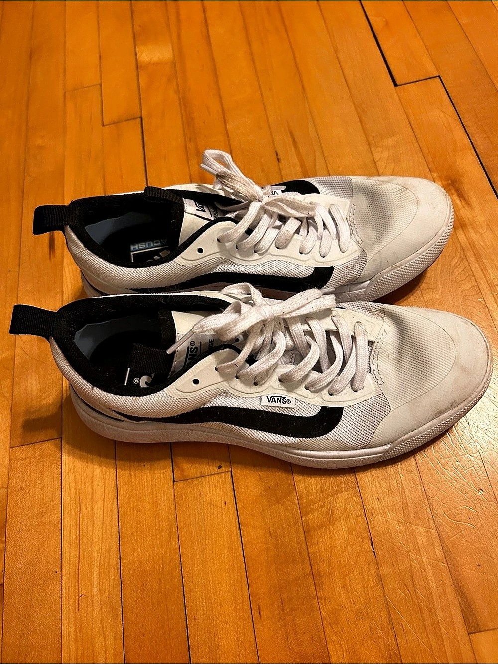 Vans Ultrarange Sneakers White & Black US 8.5
